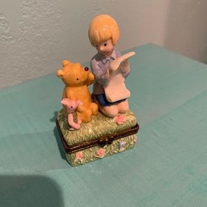 Winnie the Pooh ceramic trinket box
